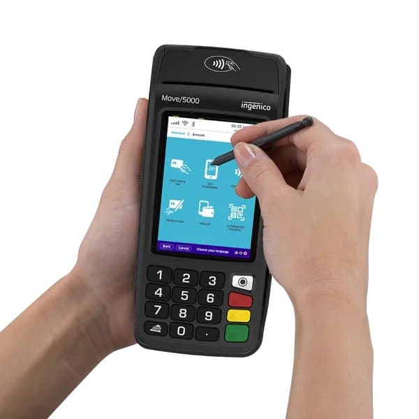 Ingenico Move 5000 — in hand